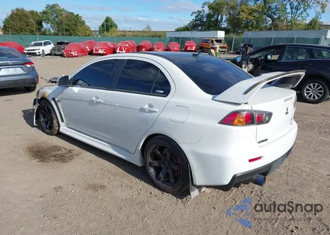 2015 Mitsubishi Lancer Evolution Final Edition z USA, uszkodzony, nr VIN JA32W7FV2FU028031